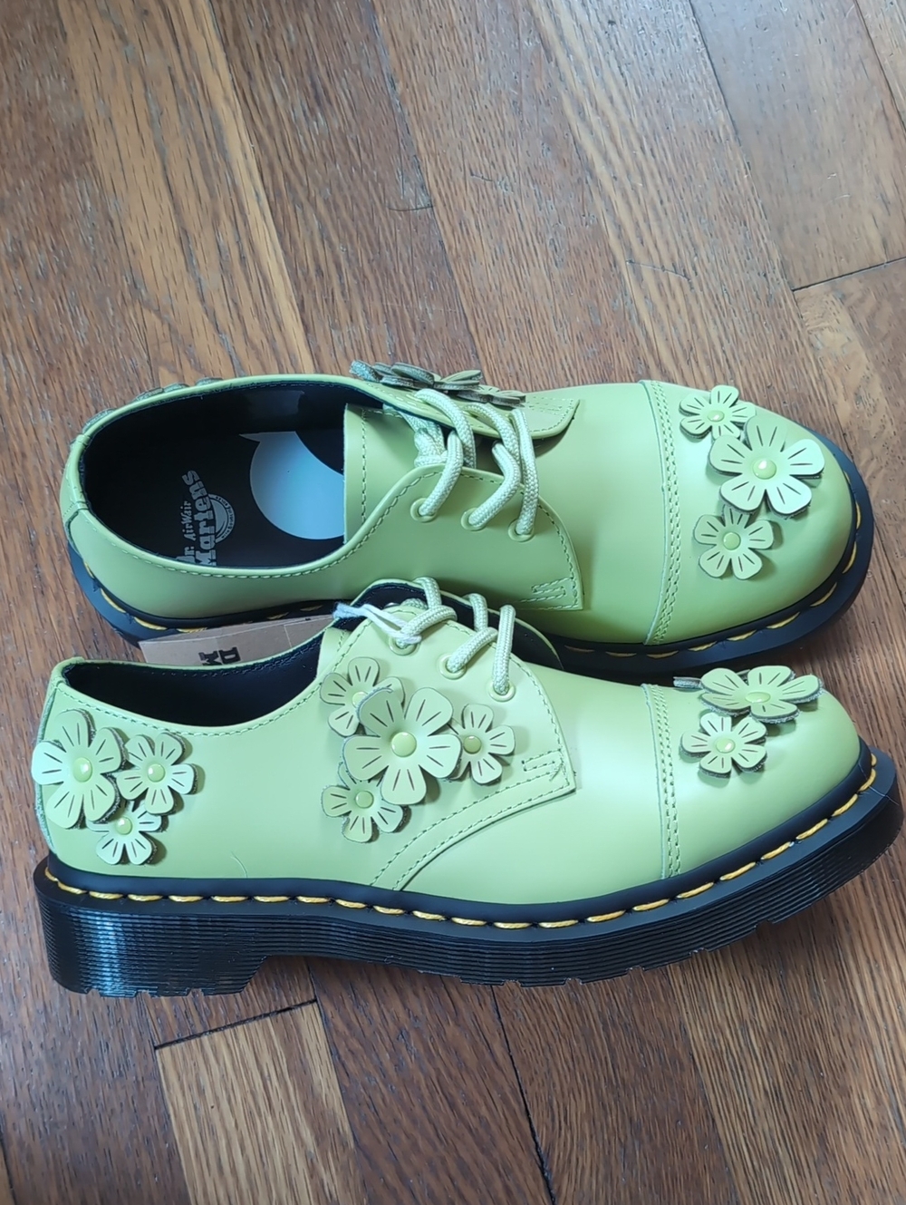 DR. MARTENS 1461 FLOWER SHOES WOMEN SIZE 6